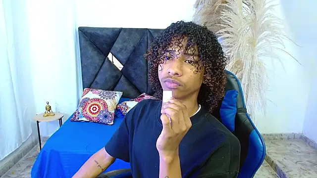 angelll18  online show from 5, 3, 2026