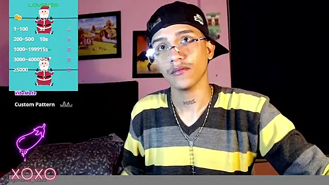 Snapshot of andy_star12 chatting on 14, 12, 2025 andy star12 online show from 14, 12, 2025