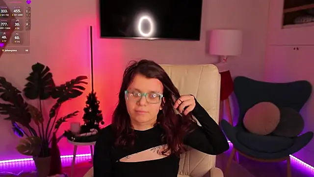 Snapshot of Ariell_Mini chatting on 16, 12, 2025 Ariell Mini online show from 16, 12, 2025