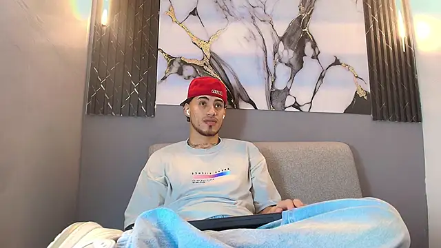 Snapshot of DAVIN_01 chatting on 15, 12, 2025 DAVIN 01 online show from 15, 12, 2025