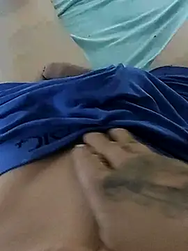 Snapshot of russobrabo chatting on 15, 12, 2025 russobrabo online show from 15, 12, 2025