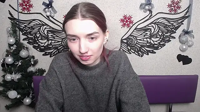 Snapshot of LisaDarcy chatting on 16, 12, 2025 LisaDarcy online show from 16, 12, 2025