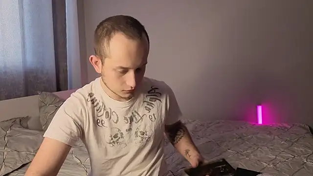 Snapshot of Pearl_couple chatting on 10, 2, 2026 Pearl couple online show from 10, 2, 2026