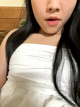 Snapshot of Xuxuxx chatting on 16, 12, 2025 Xuxuxx online show from 16, 12, 2025