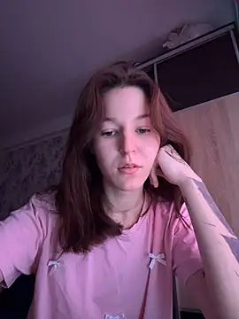 Snapshot of SofiaLav chatting on 18, 12, 2025 SofiaLav online show from 18, 12, 2025