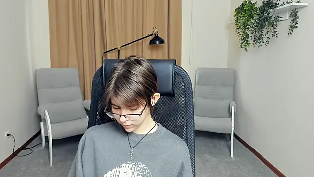 LeoneKonma online show from 17, 12, 2025