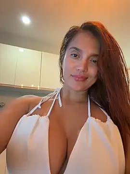 Snapshot of lara_beker chatting on 9, 6, 2026 lara beker online show from 9, 6, 2026