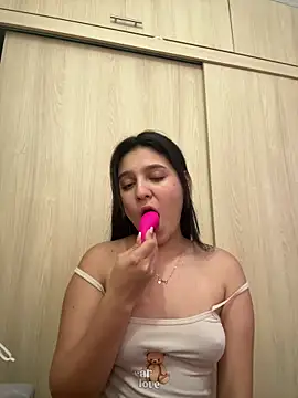 Camila sanchez25 online show from 4, 2, 2026