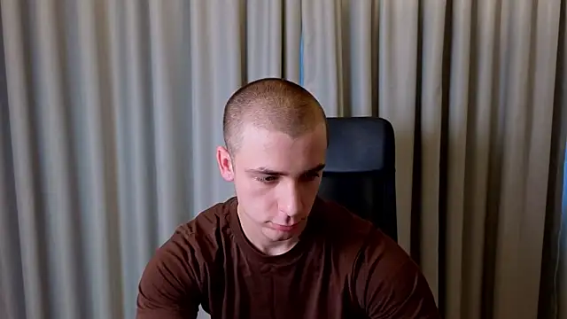 Snapshot of KellenWest chatting on 5, 4, 2026 KellenWest online show from 5, 4, 2026