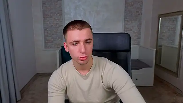 Snapshot of KellenWest chatting on 10, 5, 2026 KellenWest online show from 10, 5, 2026
