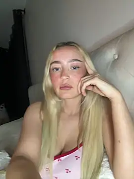 Snapshot of TashaXnaughty chatting on 18, 12, 2025 TashaXnaughty online show from 18, 12, 2025