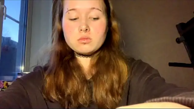 Snapshot of RollDols chatting on 16, 12, 2025 RollDols online show from 16, 12, 2025