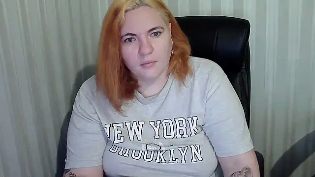 Snapshot of LissaLeon chatting on 16, 12, 2025 LissaLeon online show from 16, 12, 2025