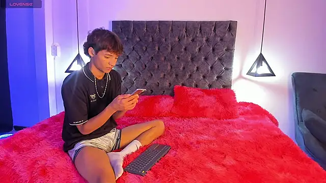 Snapshot of im_ralff chatting on 17, 12, 2025 im ralff online show from 17, 12, 2025