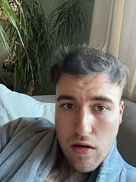 KinkyLovePublic online show from 8, 4, 2026