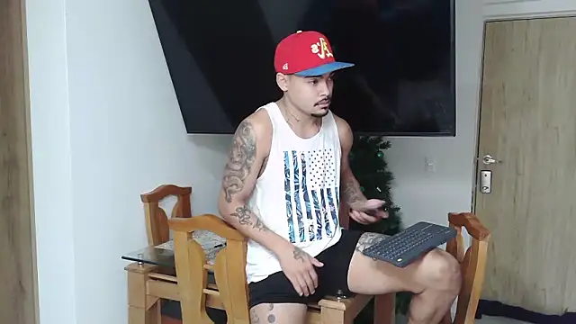 Snapshot of Christian_jh_bigcock chatting on 17, 12, 2025 Christian jh bigcock online show from 17, 12, 2025