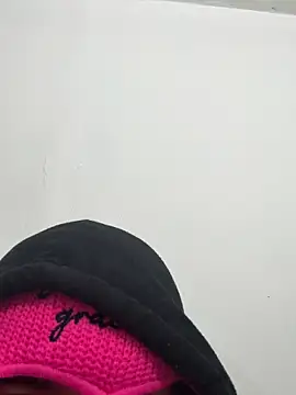 Snapshot of carolwet555 chatting on 16, 12, 2025 carolwet555 online show from 16, 12, 2025