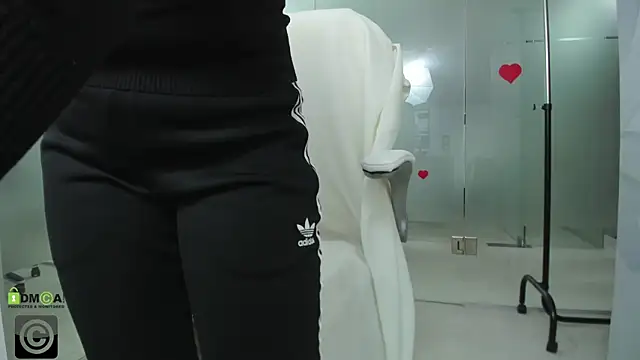 missdominna online show from 7, 4, 2026