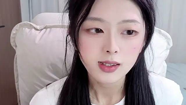 Snapshot of Koikoi___ chatting on 4, 2, 2026 Koikoi online show from 4, 2, 2026