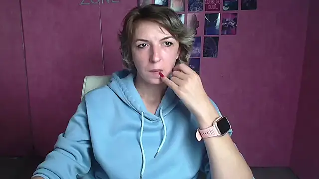 Lana Foxyy online show from 10, 7, 2026