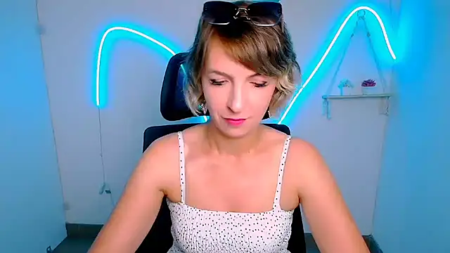 Lana Foxyy online show from 13, 7, 2026