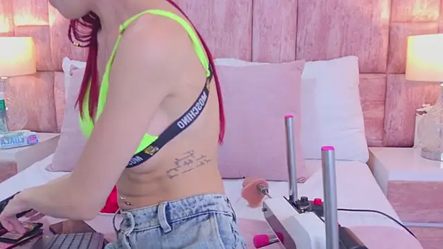 ScarlettFoox online show from 13, 3, 2026