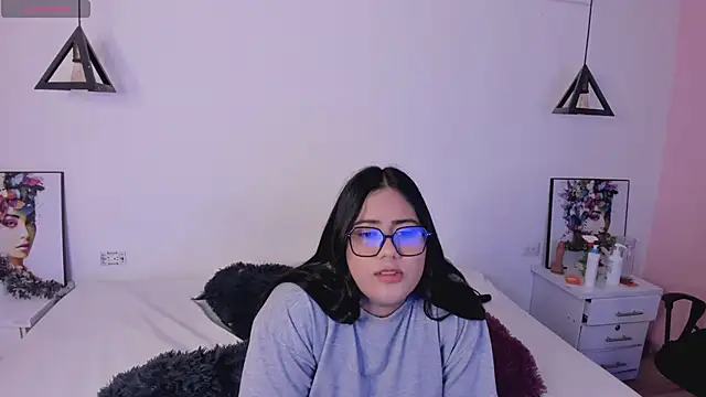 Briana Goldd online show from 16, 4, 2026