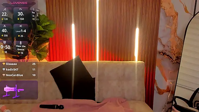 Nickie reed  online show from 8, 3, 2026