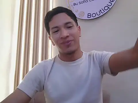 Snapshot of kracjunior chatting on 19, 12, 2025 kracjunior online show from 19, 12, 2025