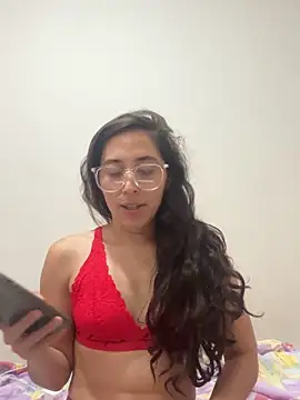 Snapshot of LatinDoll8 chatting on 21, 5, 2026 LatinDoll8 online show from 21, 5, 2026