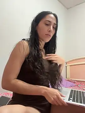 LatinDoll8 online show from 28, 6, 2026