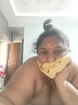 Snapshot of Telugumistress chatting on 5, 5, 2026 Telugumistress online show from 5, 5, 2026