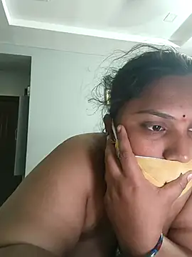 Snapshot of Telugumistress chatting on 20, 5, 2026 Telugumistress online show from 20, 5, 2026