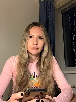 Snapshot of 1Moonlight1 chatting on 20, 12, 2025 1Moonlight1 online show from 20, 12, 2025