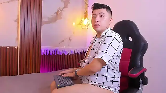 Snapshot of BrunoVega1 chatting on 19, 12, 2025 BrunoVega1 online show from 19, 12, 2025