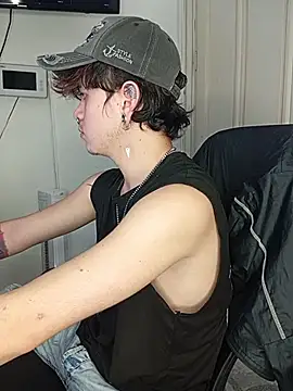 Snapshot of mathias_crimson chatting on 19, 12, 2025 mathias crimson online show from 19, 12, 2025