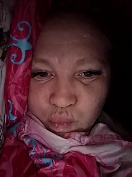 Snapshot of MikasXNiksssxX chatting on 17, 12, 2025 MikasXNiksssxX online show from 17, 12, 2025