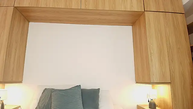 violet  rouse   online show from 21, 12, 2025