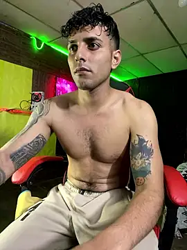 Snapshot of JustynAle2025 chatting on 11, 1, 2026 JustynAle2025 online show from 11, 1, 2026