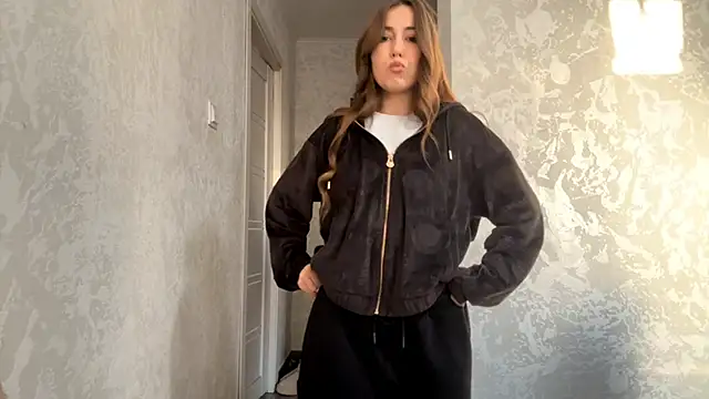 Snapshot of DeannaSuri chatting on 19, 12, 2025 DeannaSuri online show from 19, 12, 2025