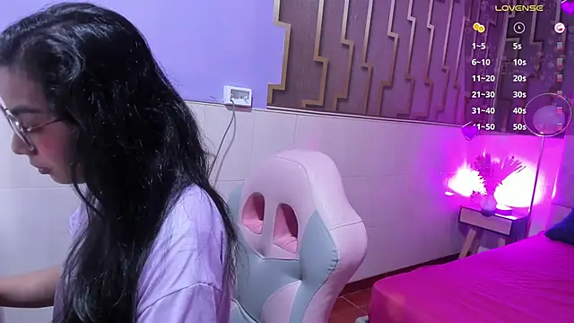 Snapshot of lia_morel chatting on 19, 12, 2025 lia morel online show from 19, 12, 2025