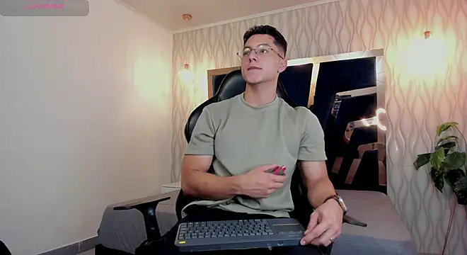 Snapshot of Noah_Clarkk chatting on 1, 3, 2026 Noah Clarkk online show from 1, 3, 2026