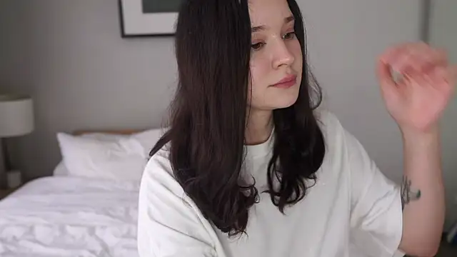 Snapshot of bonjour_nihao_hello chatting on 14, 2, 2026 bonjour nihao hello online show from 14, 2, 2026