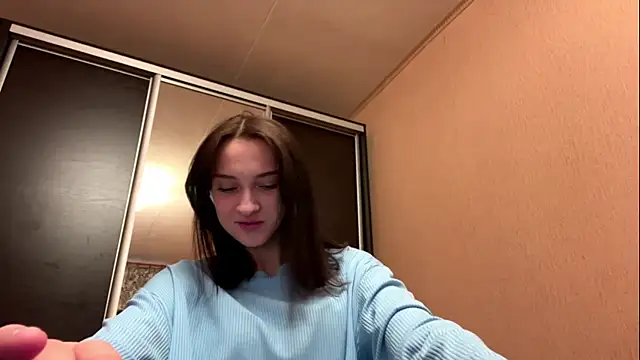 Snapshot of TinyLisa chatting on 21, 12, 2025 TinyLisa online show from 21, 12, 2025