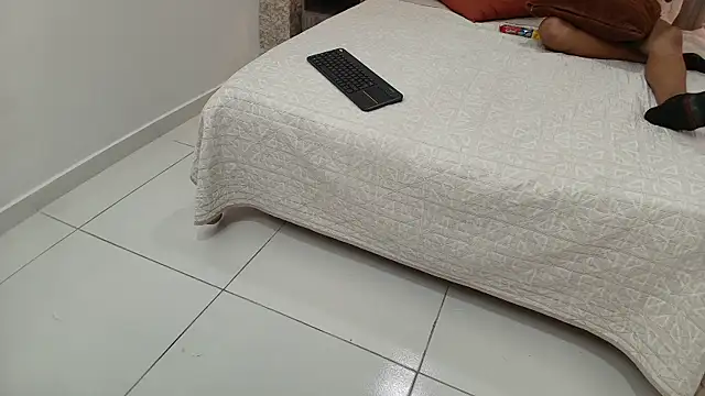 Snapshot of zoe_bermudez chatting on 18, 12, 2025 zoe bermudez online show from 18, 12, 2025