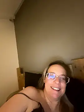 Miss-Chupagirly online show from 7, 3, 2026