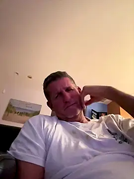 Snapshot of lvnlarge chatting on 19, 12, 2025 lvnlarge online show from 19, 12, 2025