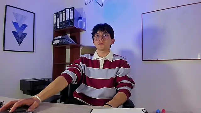 Snapshot of Eliot_X chatting on 19, 12, 2025 Eliot X online show from 19, 12, 2025