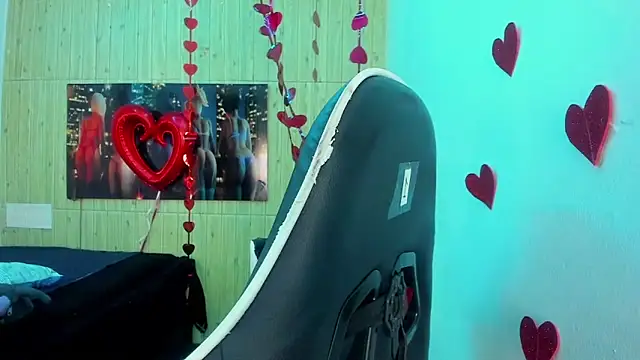 Snapshot of dolly_boob chatting on 27, 2, 2026 dolly boob online show from 27, 2, 2026