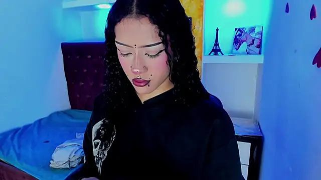 Snapshot of dolly_boob chatting on 1, 3, 2026 dolly boob online show from 1, 3, 2026